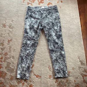 Black,gray and white pattern jeans. Size 8.